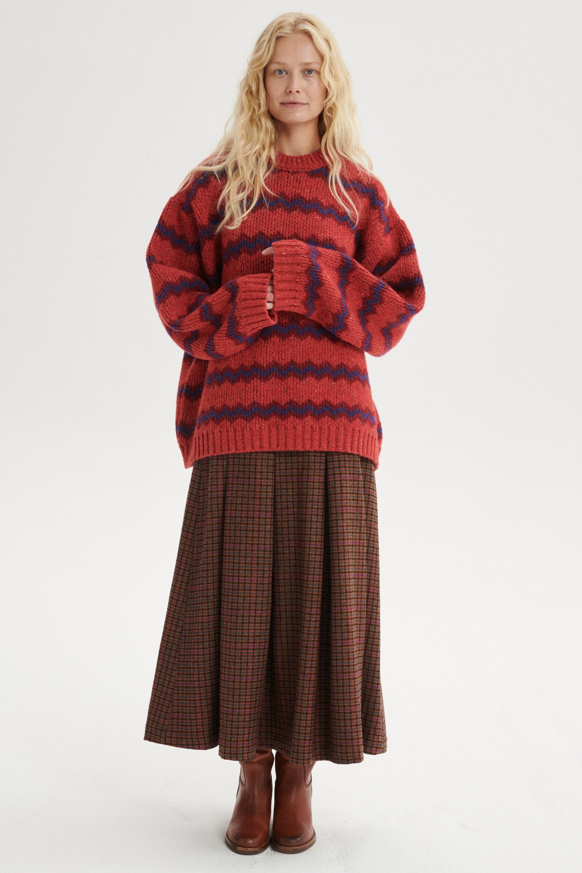 Ari Tailored Skirt With Shaping Darts